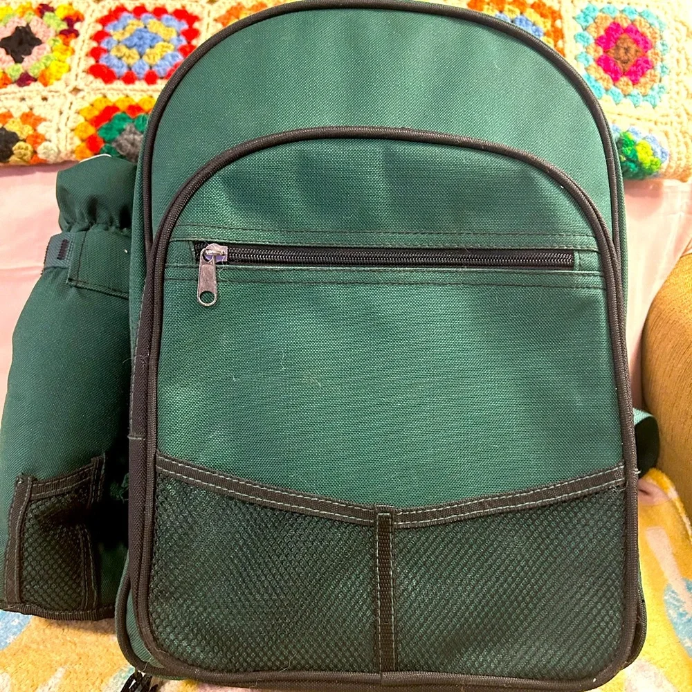 Excellent Condition Picnic Backpack - Picture 5 of 8